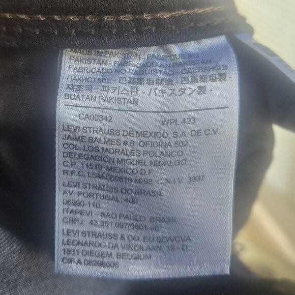 Levis Bold Curve Low Rise Akinny Jean - Picture 5 of 5